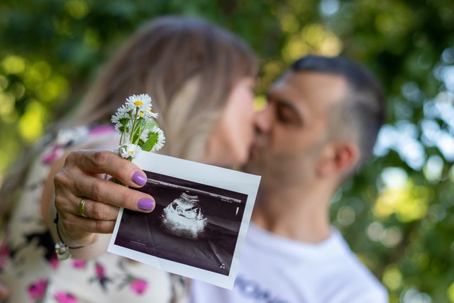 surrogacy for singles